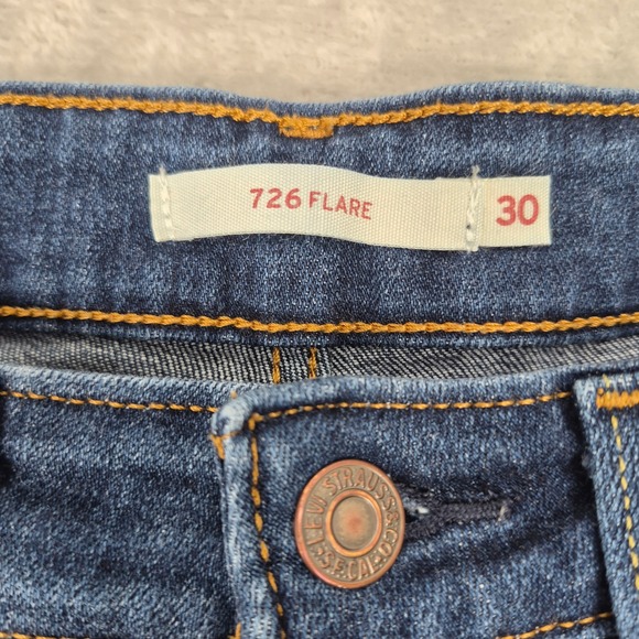 Levis 726 High Rise Flare Jeans Women 30 Dark Wash Blue Denim A3410-0005 Stretch - Picture 6 of 12